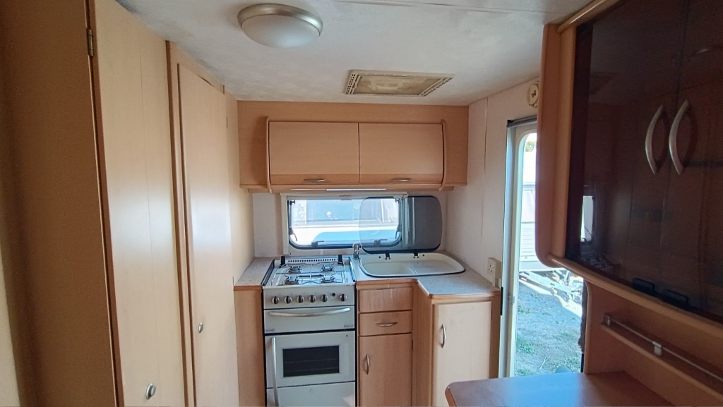 Coachman Amara 380/2 — снимка 7