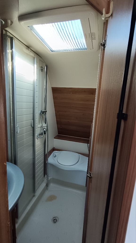 Burstner Averso 450 — снимка 9