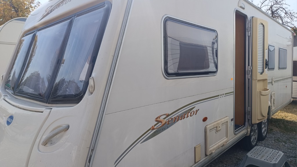 Bailey Senator 670